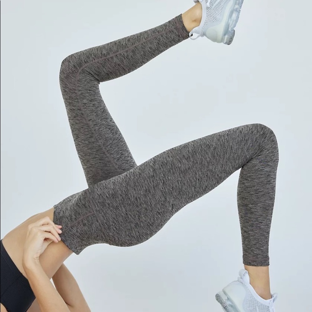TnaLIFE- Atmosphere HI-RISE 7/8 LEGGING
